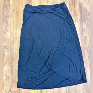 Athleta Release Midi Skirt